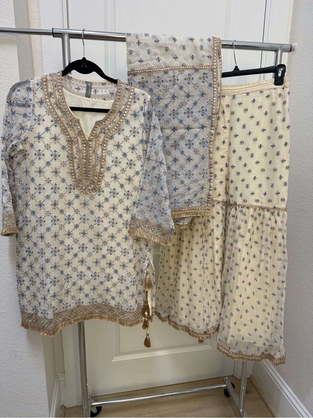 4 pcs embroidered ivory and blue gharara set with dupatta Mulmul
